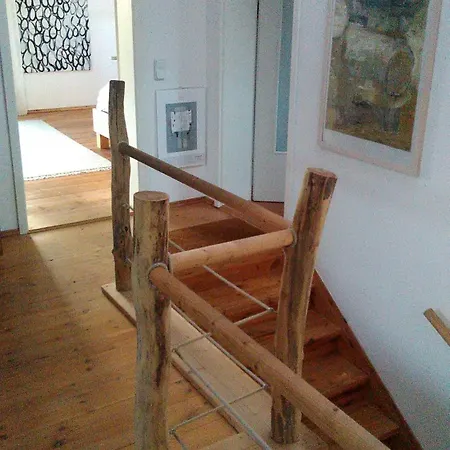 Im Atelierhaus Auf Dem Kuenstlerhof *