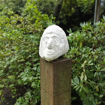 Im Atelierhaus Auf Dem Kuenstlerhof *