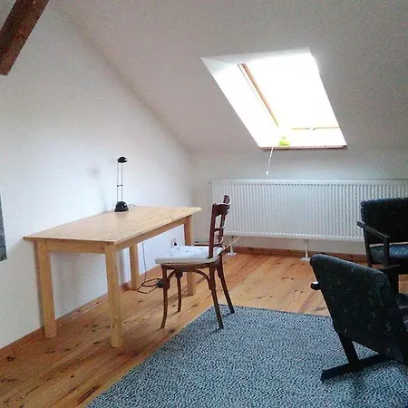 Im Atelierhaus Auf Dem Kuenstlerhof Апартаменты Falkenberg (Markisch-Oderland)