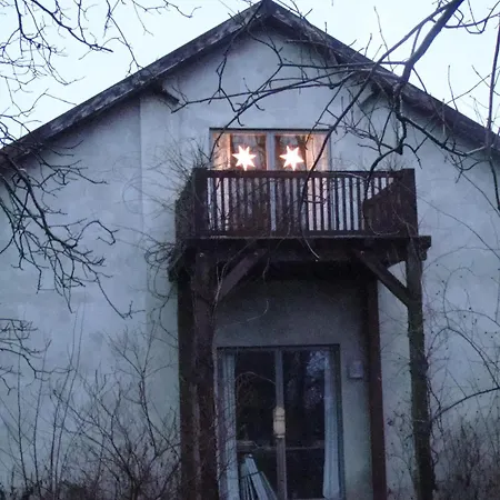Im Atelierhaus Auf Dem Kuenstlerhof * Falkenberg (Markisch-Oderland)