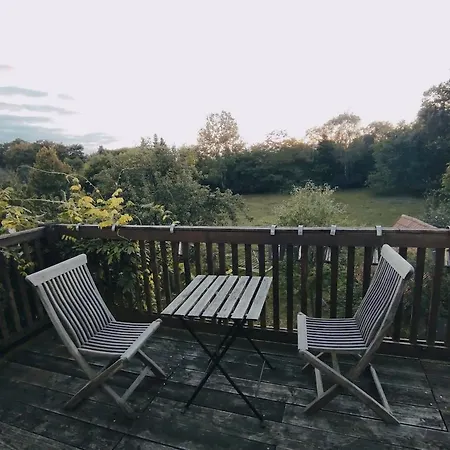 Im Atelierhaus Auf Dem Kuenstlerhof