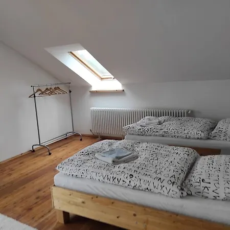 Апартаменты Im Atelierhaus Auf Dem Kuenstlerhof